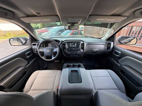 Used 2018 Chevrolet Silverado 1500 Custom w/ Custom Value Package AWD/4WD image 35