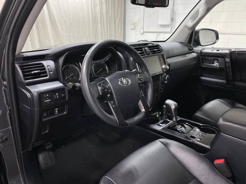 Used 2020 Toyota 4Runner TRD Pro AWD/4WD image 10