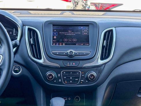 Used 2024 Chevrolet Equinox LT image 12