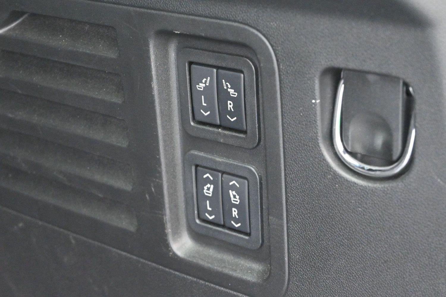 Used 2025 Chevrolet Traverse High Country FWD image 10