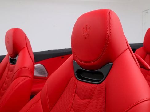 Certified 2026 Maserati GranCabrio Modena AWD/4WD image 21