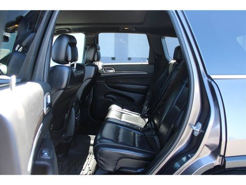 Used 2015 Jeep Grand Cherokee Limited w/ Luxury Group II AWD/4WD image 12