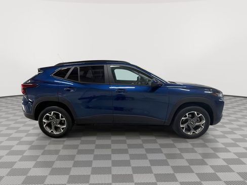 Certified 2024 Chevrolet Trax LT FWD image 12