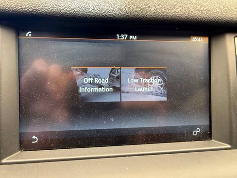 Used 2019 Land Rover Discovery Sport SE AWD/4WD image 24
