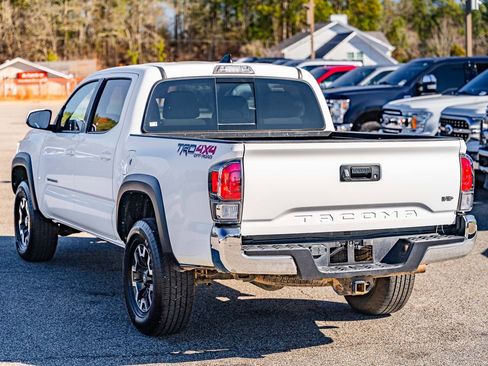 Used 2022 Toyota Tacoma TRD Off-Road image 5