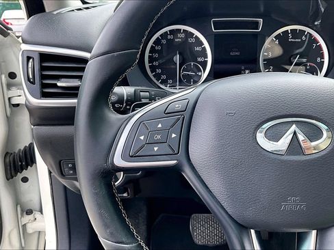 Used 2018 INFINITI QX30 Premium w/ Navigation Package FWD image 28