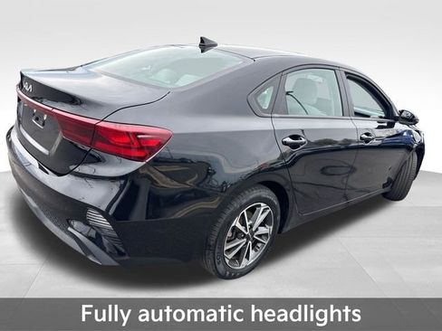 Used 2023 Kia Forte LXS w/ LXS Technology Package FWD image 8