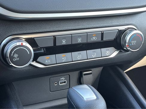 Used 2024 Nissan Altima 2.5 S image 15