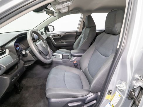 Used 2022 Toyota RAV4 LE image 14