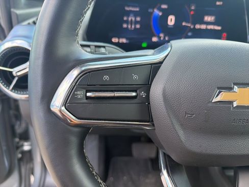 Used 2025 Chevrolet Equinox EV LT w/ Convenience Package image 20