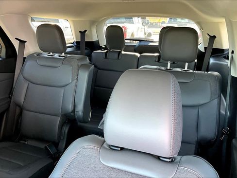 New 2026 Ford Explorer Active w/ Active Comfort Package RWD image 17