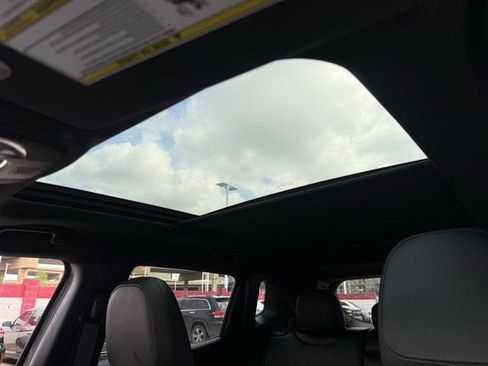 Used 2021 Jeep Compass 80th Special Edition w/ Sun and Sound Group FWD image 23