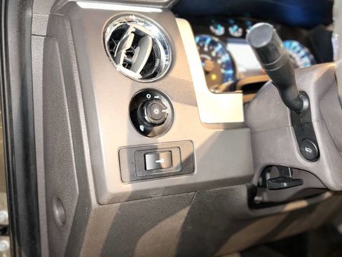 Used 2013 Ford F150 XLT w/ XLT Chrome Pkg image 16