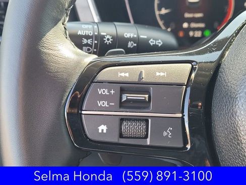 Used 2025 Honda Pilot Touring image 16