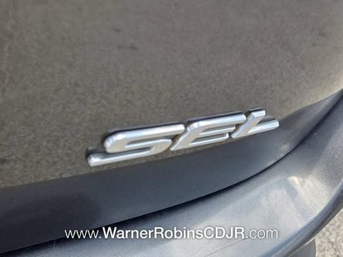 Used 2017 Ford Edge SEL w/ Equipment Group 201A FWD image 13