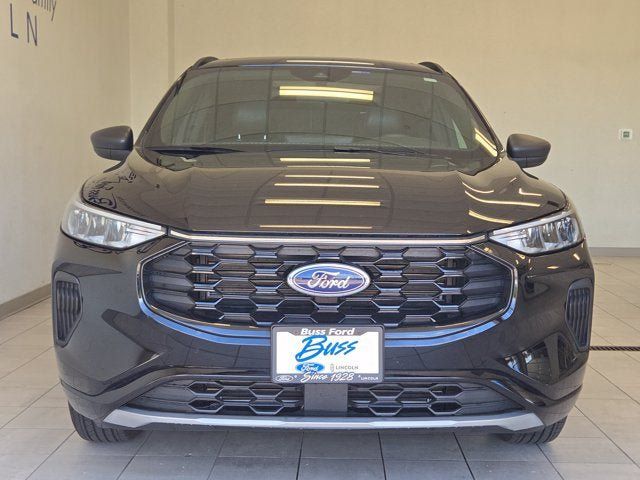 Used 2024 Ford Escape ST-Line w/ Tech Pack #1 AWD/4WD image 2