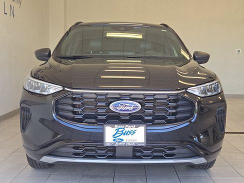 Used 2024 Ford Escape ST-Line w/ Tech Pack #1 AWD/4WD image 2