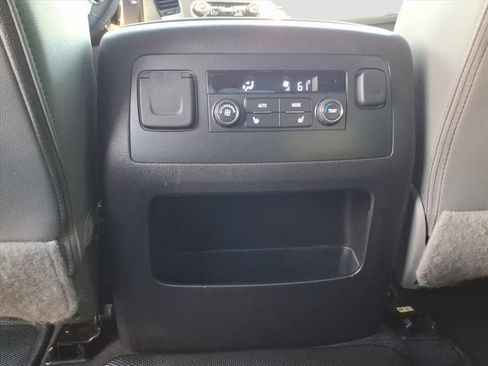 Used 2020 Chevrolet Tahoe LT image 14