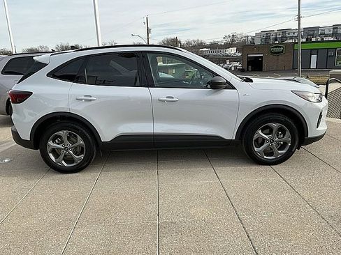 Used 2025 Ford Escape ST-Line image 7