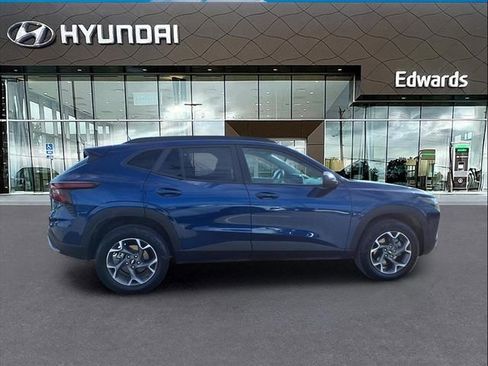 Used 2024 Chevrolet Trax LT image 10