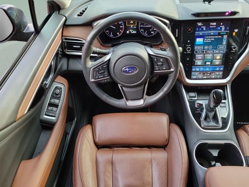 Used 2023 Subaru Outback Touring AWD/4WD image 11