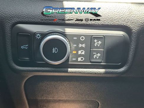 Used 2023 Ford Explorer XLT w/ Equipment Group 202A RWD image 21