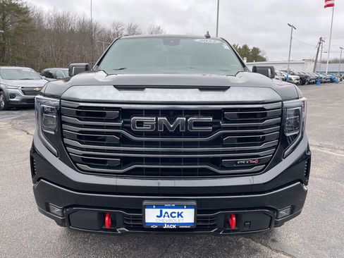 Used 2022 GMC Sierra 1500 AT4 image 2