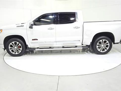 Used 2023 Chevrolet Silverado 1500 High Country w/ Technology Package AWD/4WD image 5