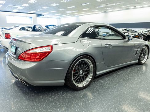 Used 2013 Mercedes-Benz SL 550 w/ Premium Pkg image 5