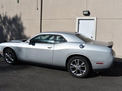 Used 2023 Dodge Challenger SXT image 9