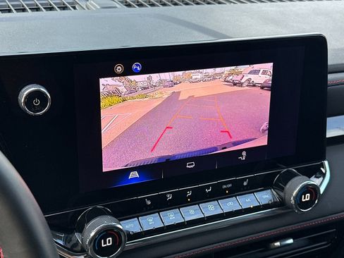 Used 2023 Chevrolet Colorado Z71 w/ Z71 Convenience Package 2 image 21