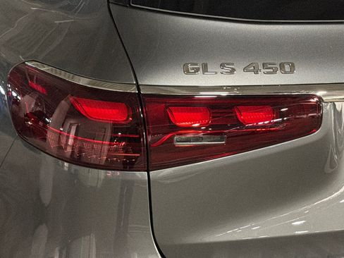 New 2026 Mercedes-Benz GLS 450 4MATIC image 28