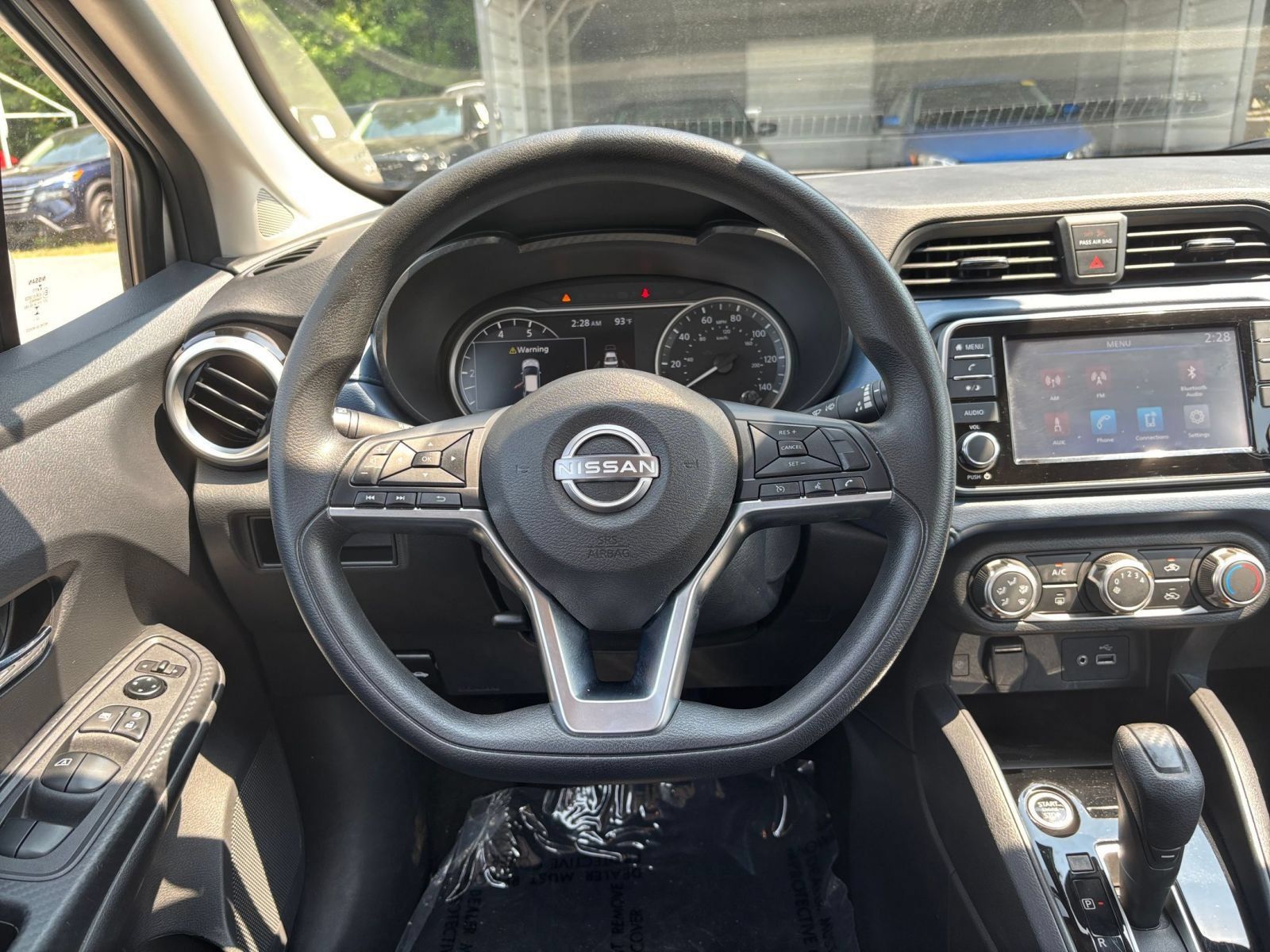Used 2025 Nissan Versa SV FWD image 30