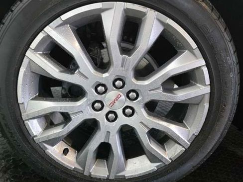 Used 2024 GMC Acadia Denali w/ Super Cruise Package image 17