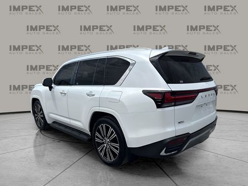 Used 2025 Lexus LX 600 4WD w/ Accessory Package (2T) image 3