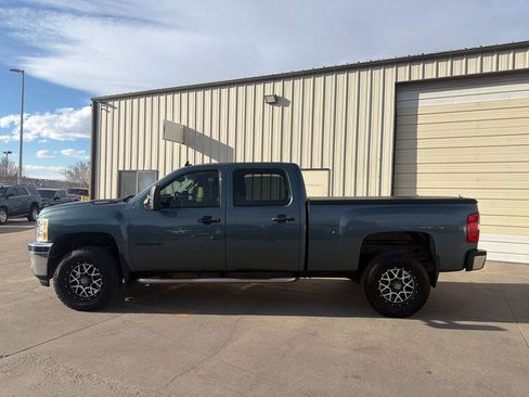 Used 2011 Chevrolet Silverado 2500 LT w/ Interior Plus Package image 7