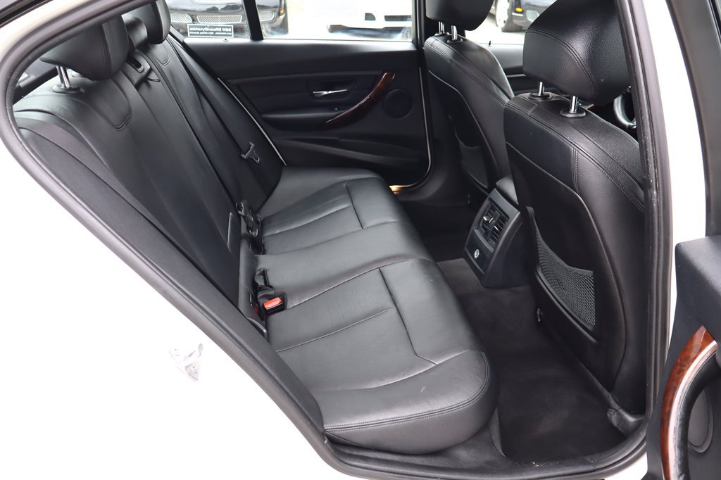 Used 2014 BMW 328i Sedan RWD image 20