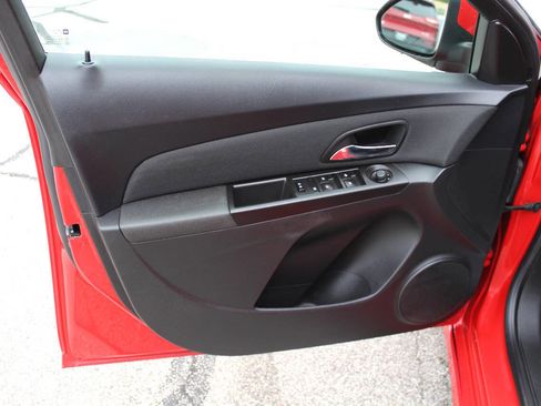 Used 2016 Chevrolet Cruze LT image 14