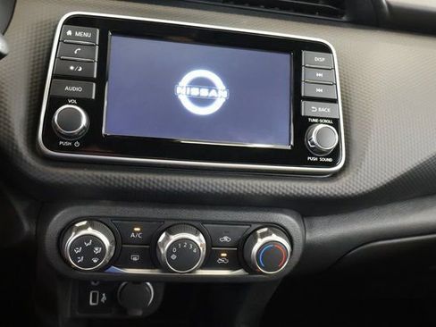 New 2025 Nissan Kicks Play S image 14