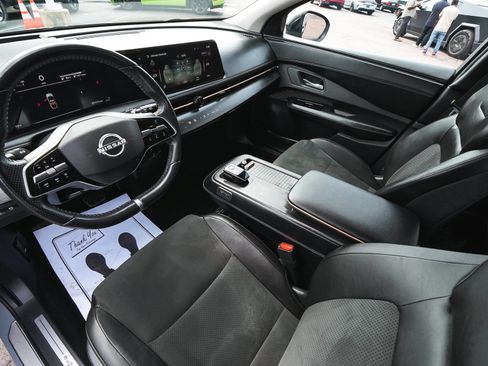 Used 2023 Nissan Ariya AWD image 17