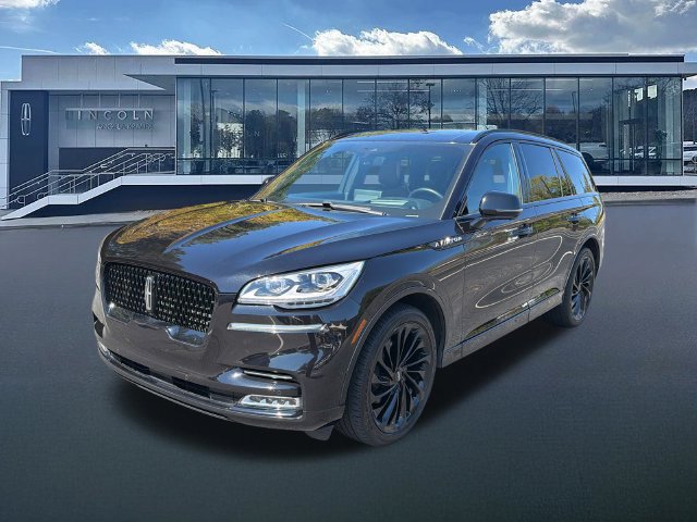 Used 2023 Lincoln Aviator Reserve w/ Equipment Group 201A AWD/4WD image 3