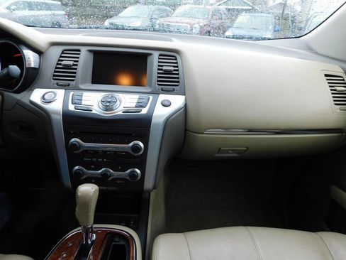 Used 2010 Nissan Murano LE w/ Navigation Pkg image 10