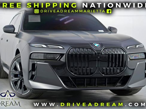 Used 2025 BMW 740i w/ Premium Package image 2
