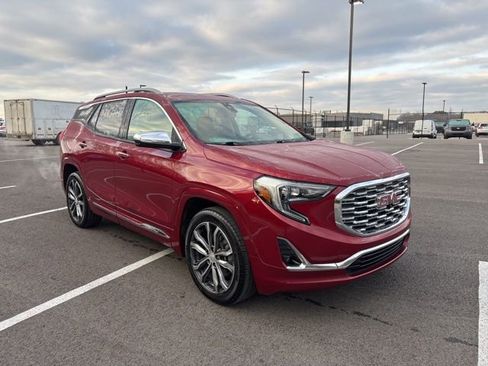 Used 2018 GMC Terrain Denali w/ Advanced Safety Package image 6