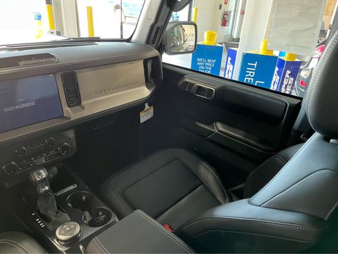 New 2026 Ford Bronco Outer Banks AWD/4WD image 13