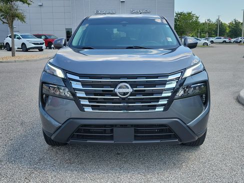 Certified 2024 Nissan Rogue SV FWD image 2