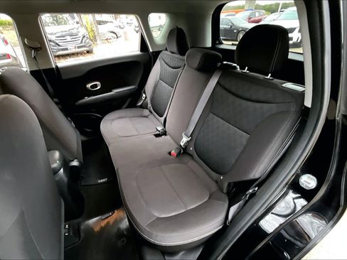 Used 2019 Kia Soul image 18
