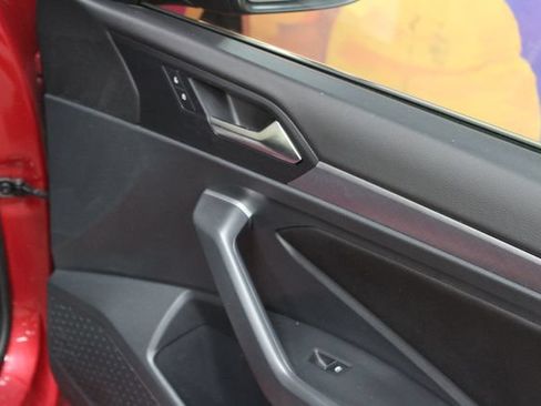 Used 2023 Volkswagen Jetta SE w/ Panoramic Sunroof Package FWD image 11