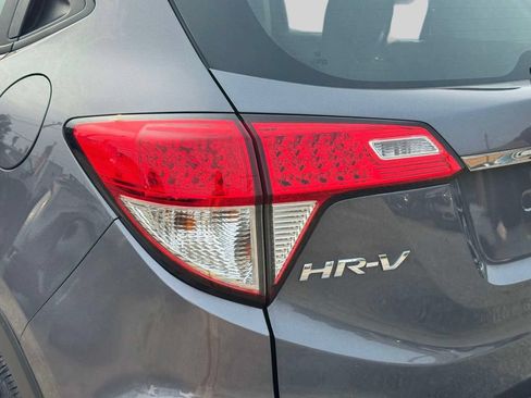 Used 2019 Honda HR-V LX image 9