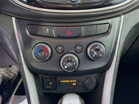 Used 2017 Chevrolet Trax LT FWD image 15